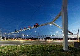 poort Neerbosch kruispunt met stoplichtconstructie, ontwerp door ipv Delft