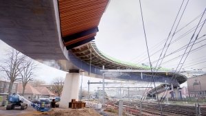 busbrug Zwolle ontworpen door ipv Delft