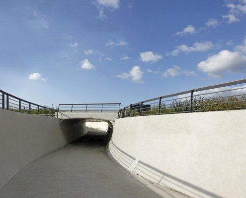 fietsonderdoorgang met betonnen wanden, Gouda, ontwerp door ipv Delft