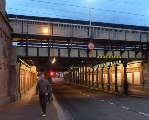 verlichte spooronderdoorgang in Haarlem, lichtarchitectuur door ipv Delft