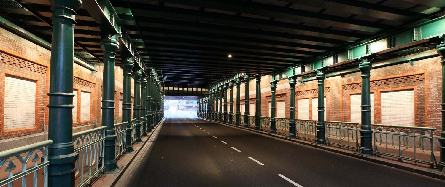 hekwerk, verlichting spoorpassages Haarlem, onderdoorgang spoor, lichtontwerp door IPV Delft