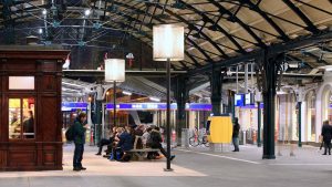 Lampenkap-verlichting-Leeuwarden-Centraal Station-ipvDelft