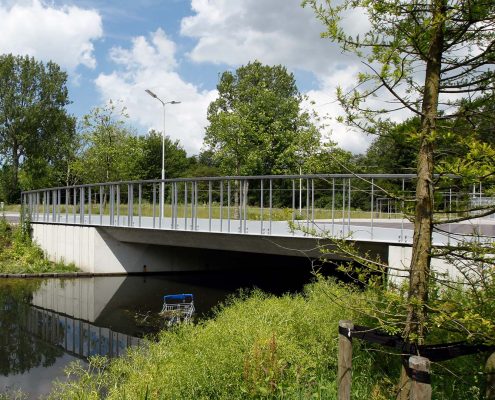 betonnen verkeersbrug Delft Zuid ipv Delft