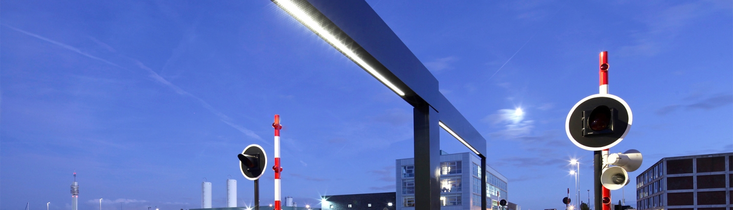 Lichtarchitectuur Verlichting Figeebrug geïntegreerd in strakke ballast