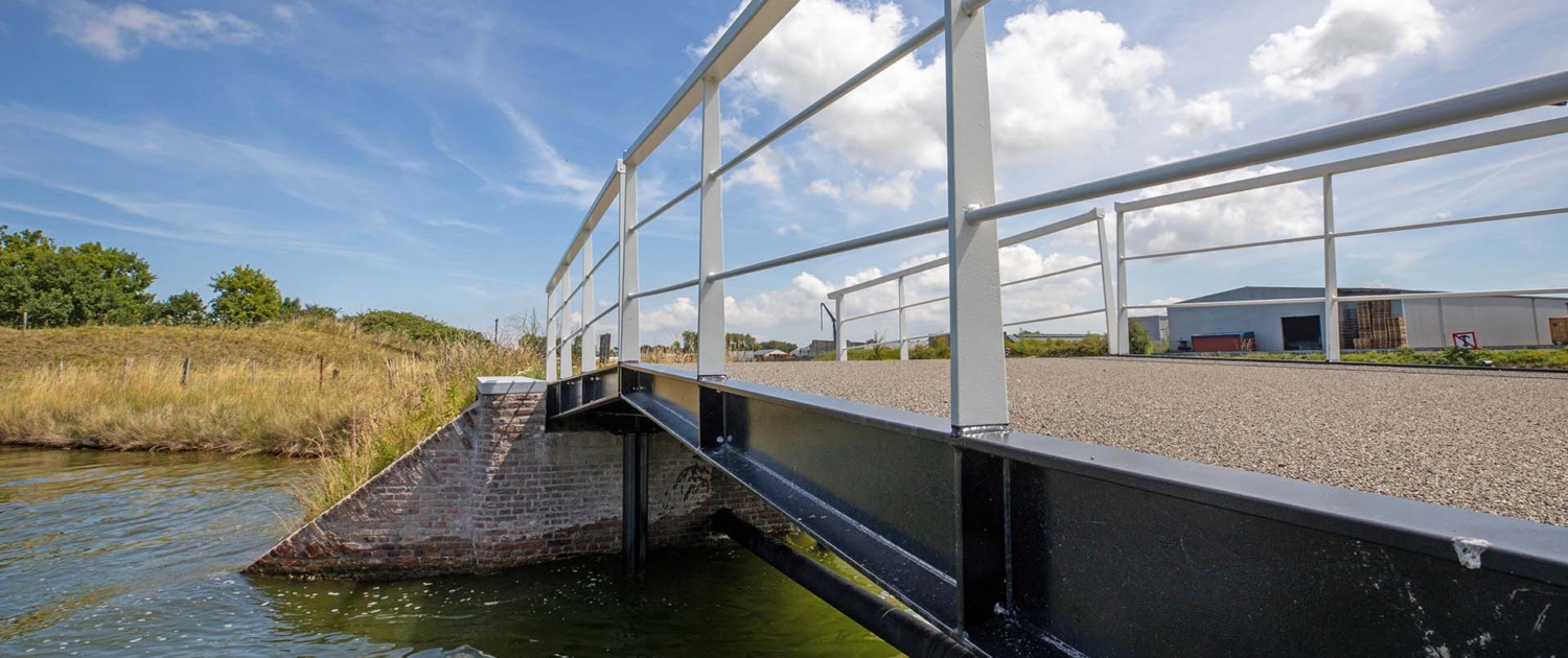 PZE.02_031_staalconstructie-nieuwe-voetgangersbrug-Veerse-Jaagpad-ipvDelft