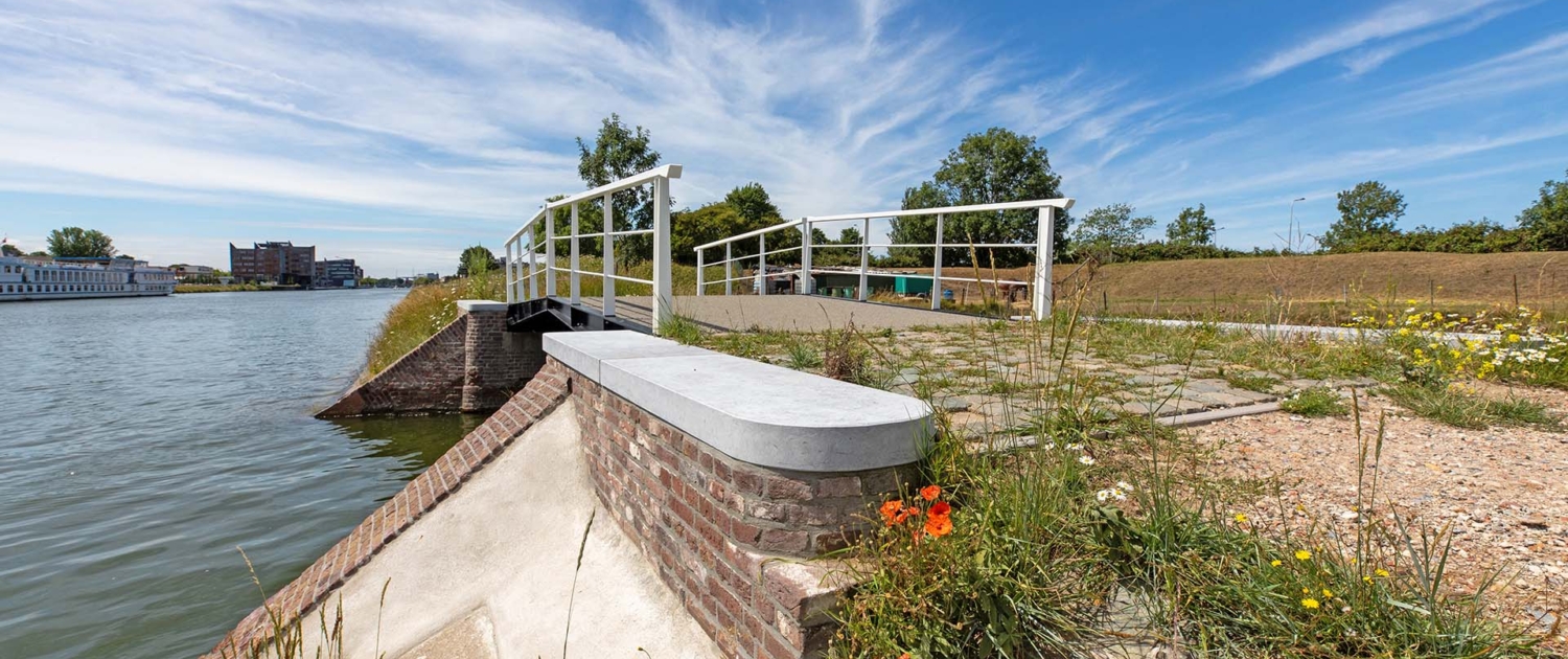 PZE.02_042_afwerking-landhoofd-kleine-brug-Veerse-Jaagpad-ipvDelft