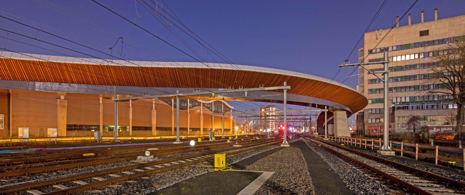 BAM.28-busbrug-zwolle-night-wood-steel-kronkel