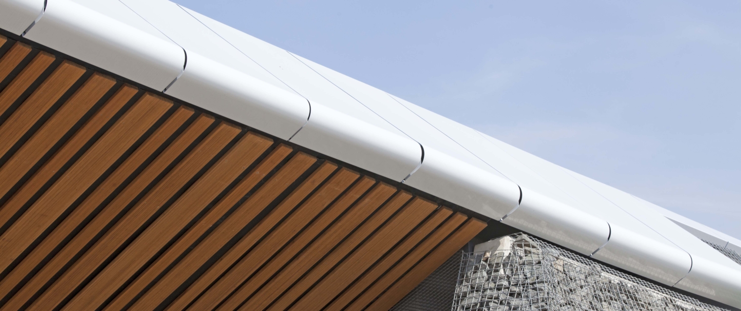 BAM.28-materials-wood-planks-steel-edge