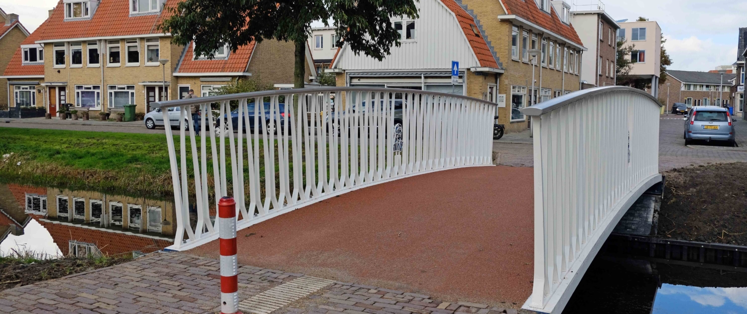 DEL.38_standaardbrug-Delftse-Stijl-staal-hekwerk-wit -stedelijk-ontwerp-ipvDelft